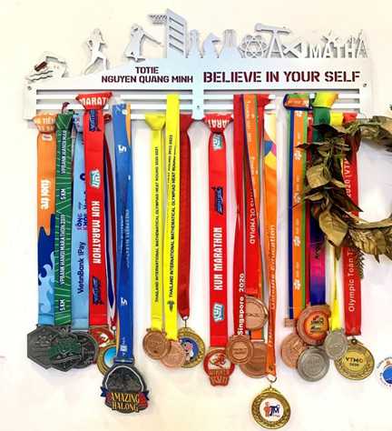 A picture containing text, indoor, severalDescription automatically generated