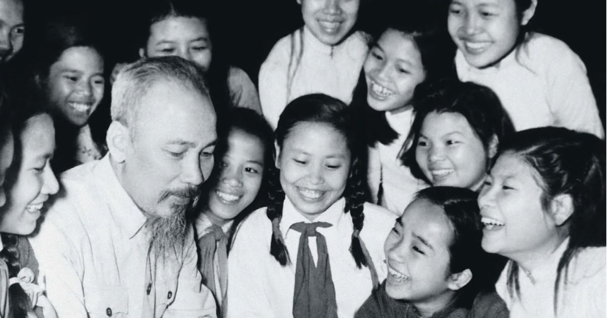 Bác Hồ với việc hình thành nơi đọc sách báo cho nhân dân và trẻ em | Chính trị | Báo Văn Hóa Online