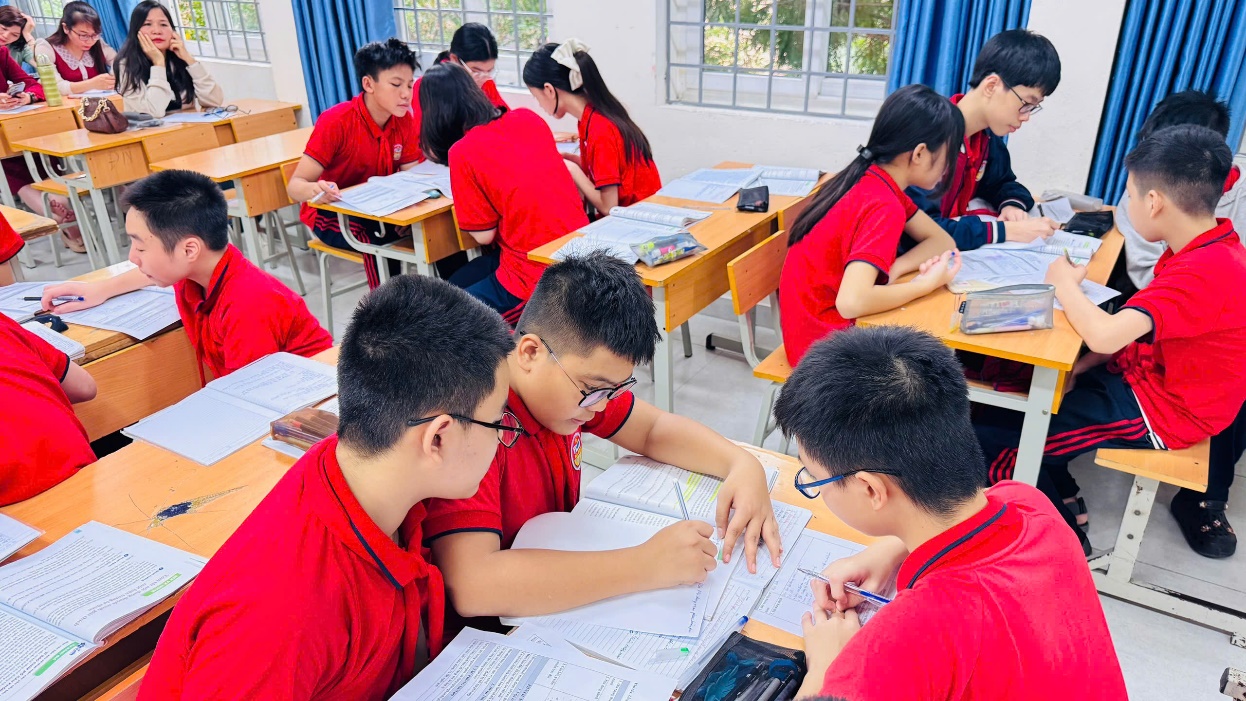 C:\Users\E7240\Desktop\ẢNH CĐ\gen-h-5.jpg