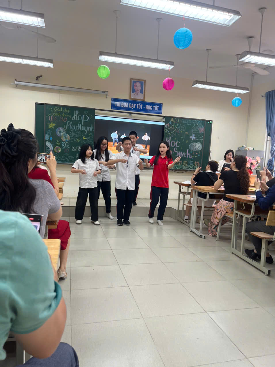 C:\Users\E7240\Desktop\ảnh họp ph cuối năm\7.jpg