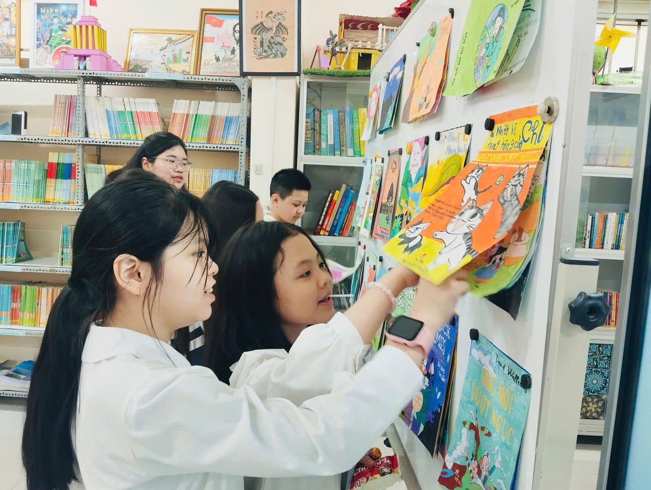 D:\SSD\THCS BA DINH\2025-2026\TRUYEN THONG\GIAO LUU HS LOP 5\z7596118116431_67179728e7361b16c29a43c01ad1da6e.jpg