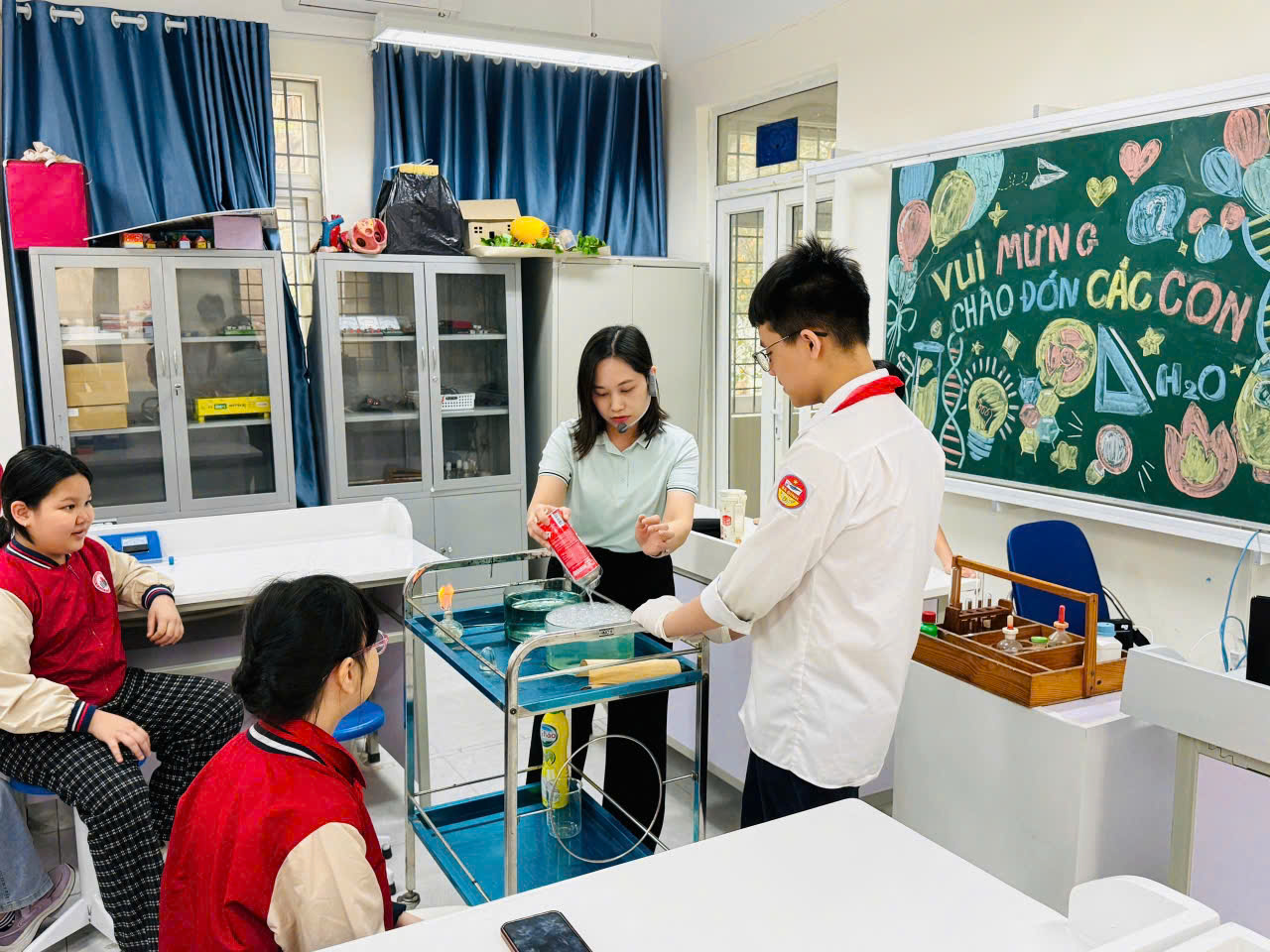 C:\Users\hp\Downloads\Con Yêu [07-03-2026 11_55]\250267939222707735414.jpg