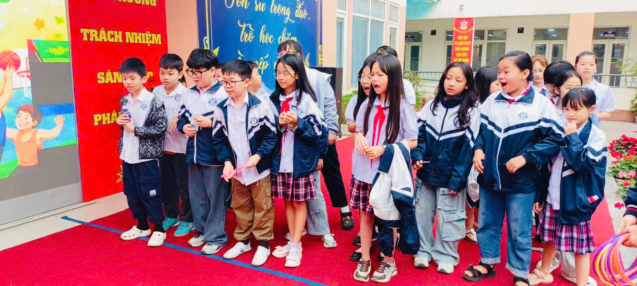 C:\Users\hp\Downloads\Con Yêu [07-03-2026 11_55]\33582395602312772618.jpg