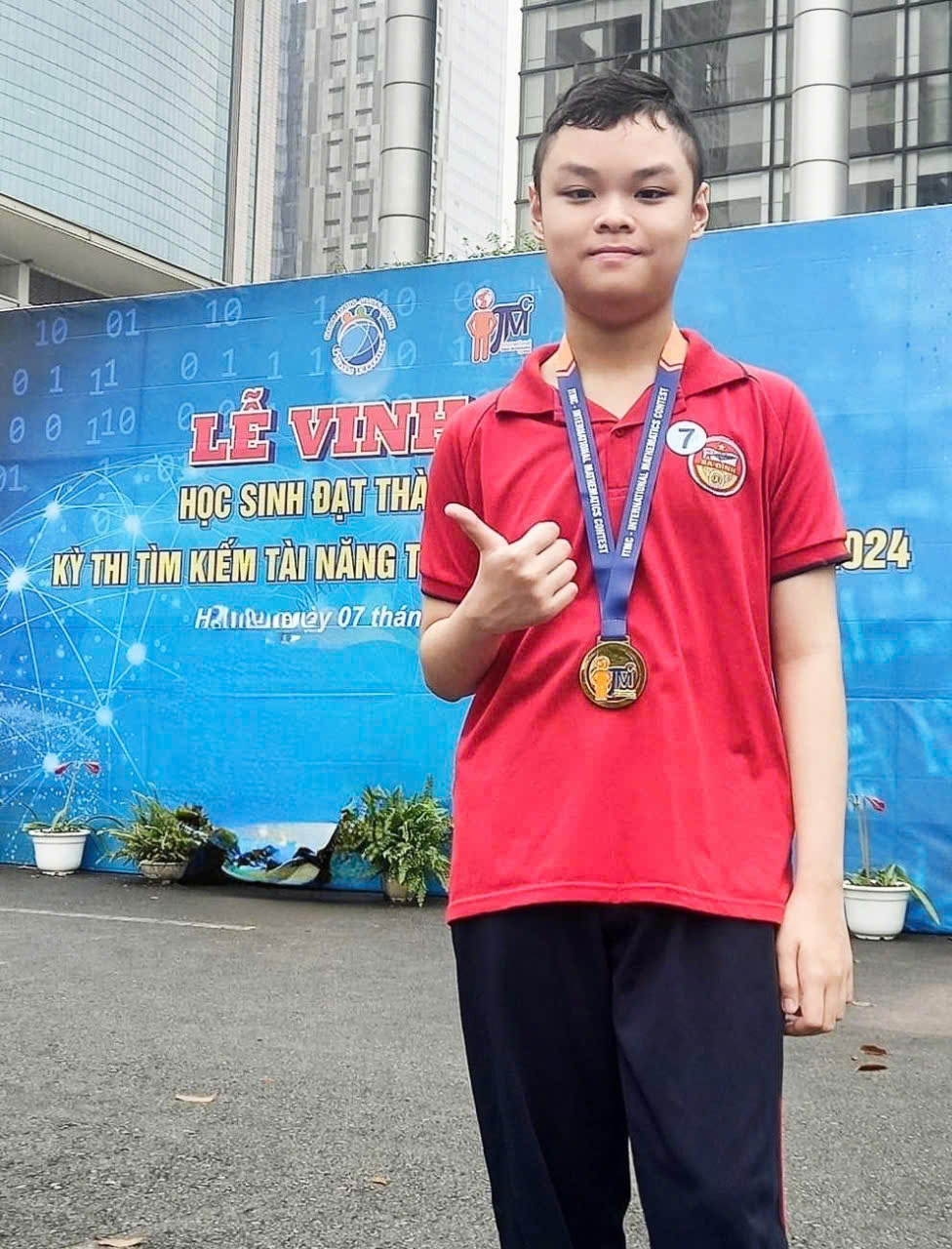 D:\Download\CHU QUANG HIẾU\z8095137539798_af4166ce6ae62ca68656eb2faaddbb9b.jpg
