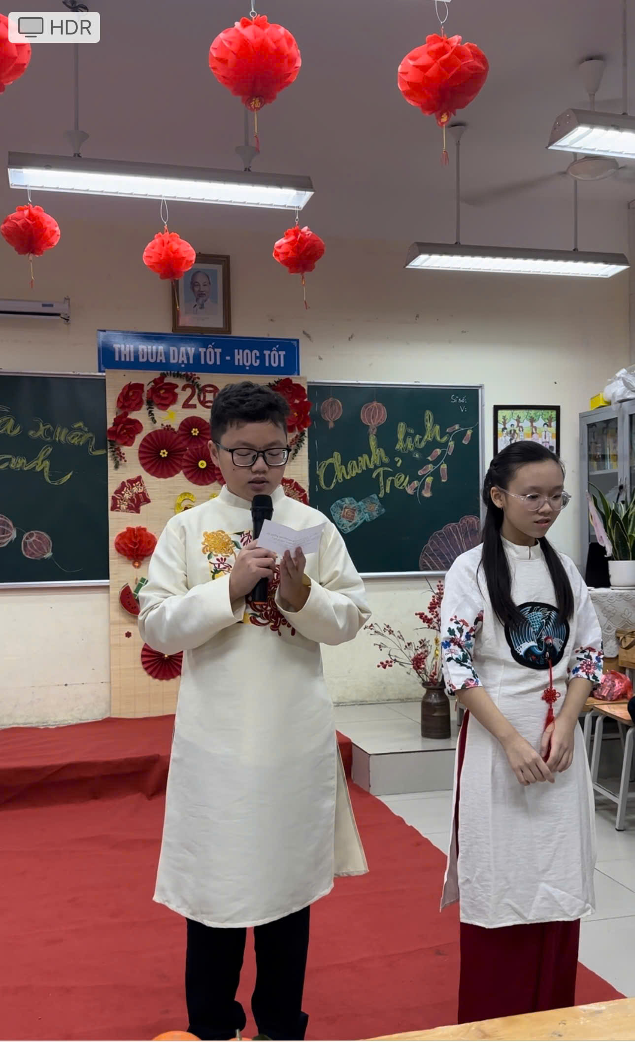 C:\Users\BichNgoc\Downloads\5cb4a4fc4a20f67eaf31 (1).jpg